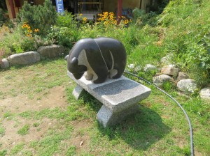 Sculptures outside the Weaving Shop