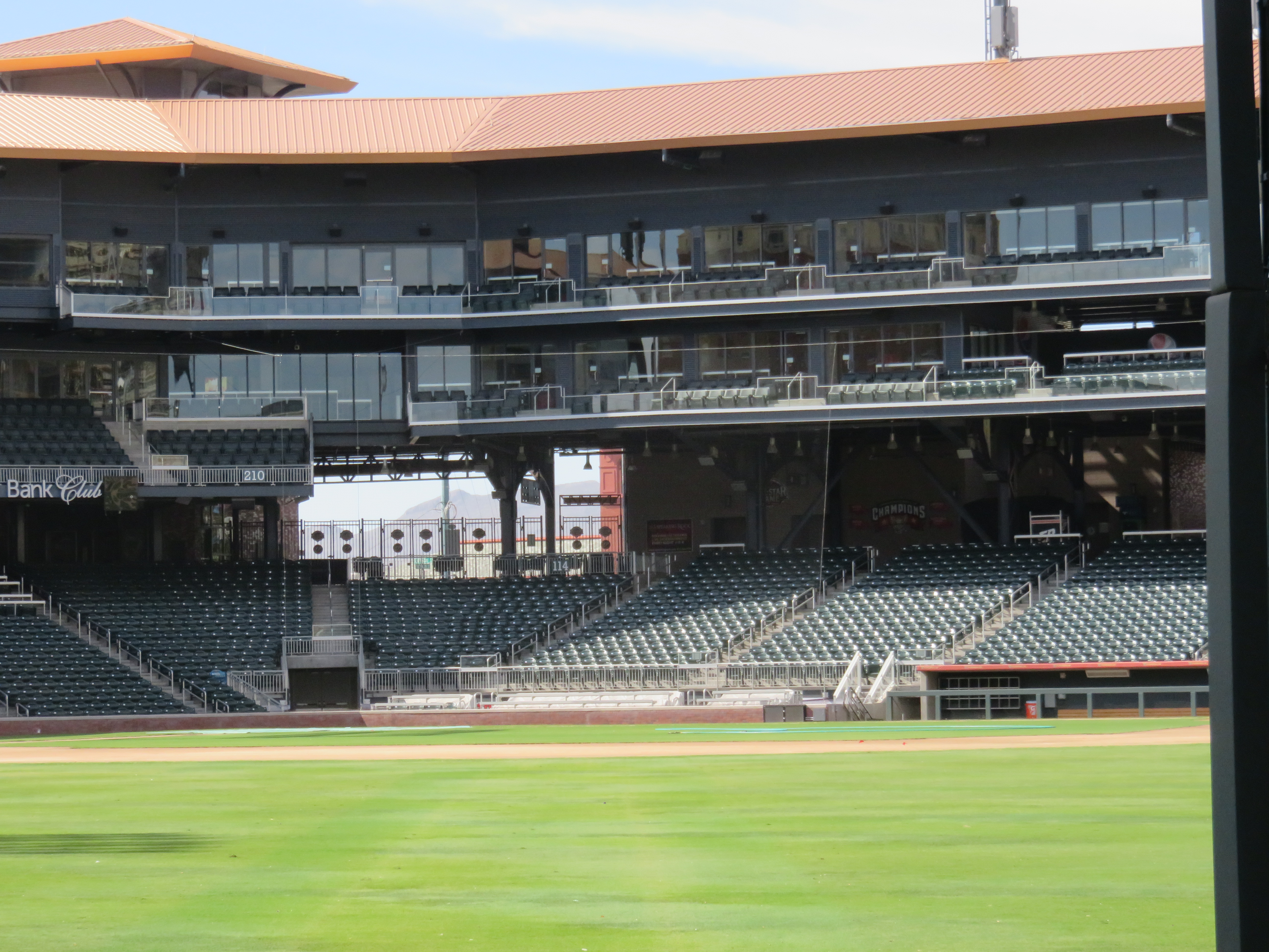 SourthwestStadium (2)